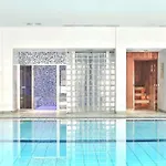 Radisson Blu Hotel, Hotel