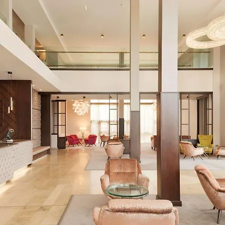 Radisson Blu Hotel, Hotel