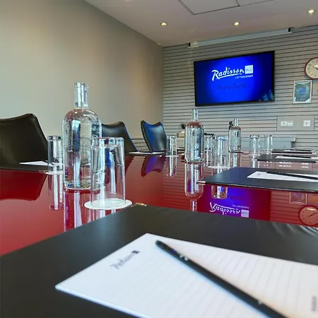 Radisson Blu Hotel, 4*